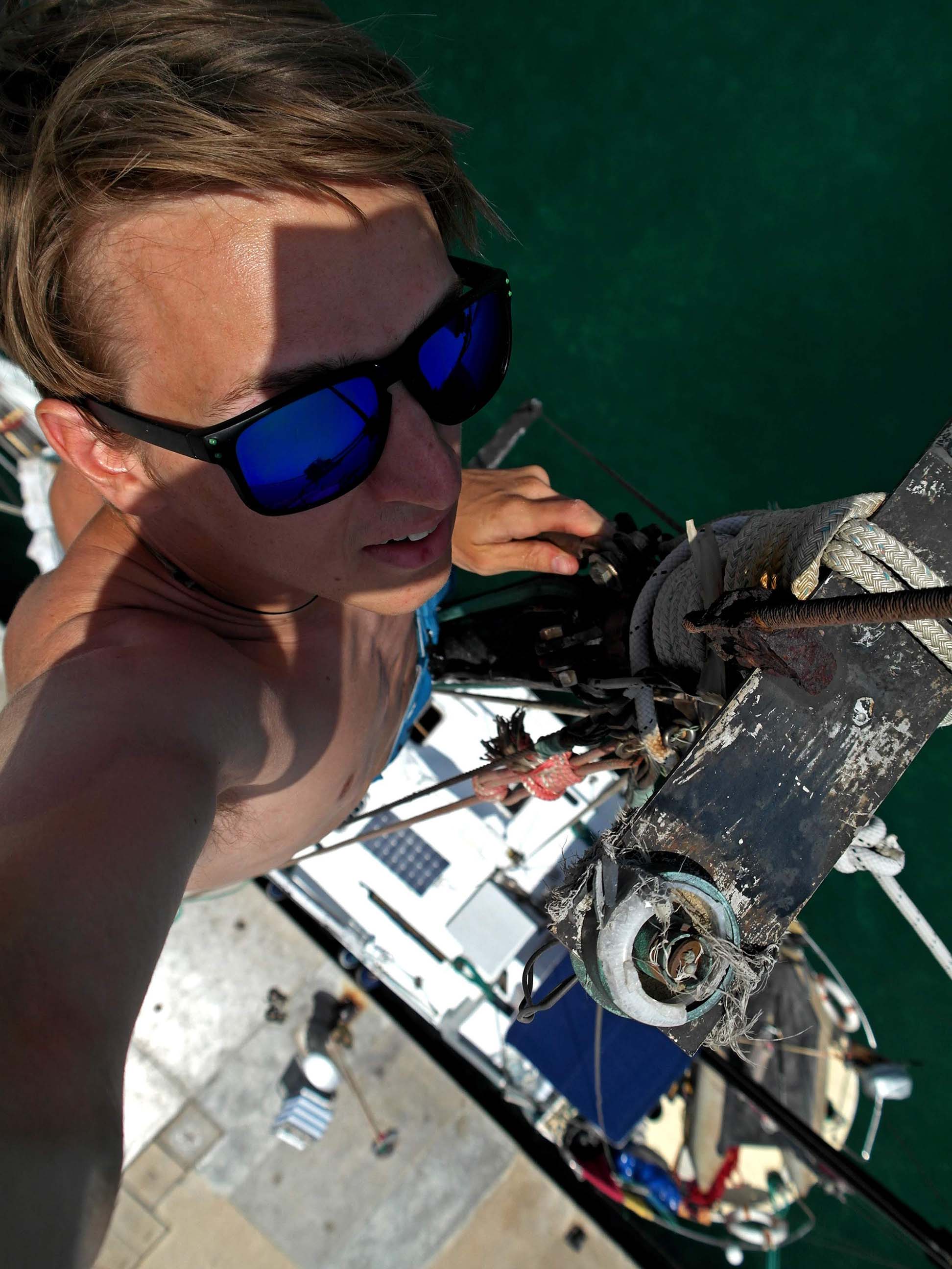 Fixing the masthead light